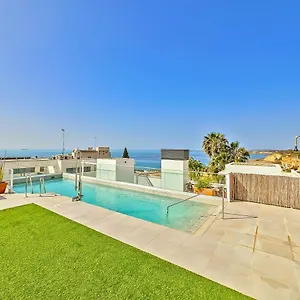 https://oceanfront-duplex-with-a-rooftop-pool-and-terrace.es-andalucia.com